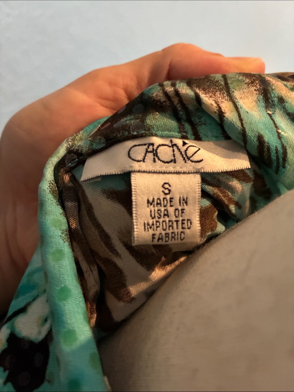 Cache Button Down Top - Picture 2 of 9